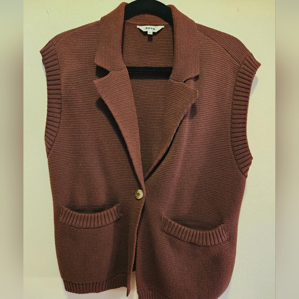 Kotn Fine Knit Vest
